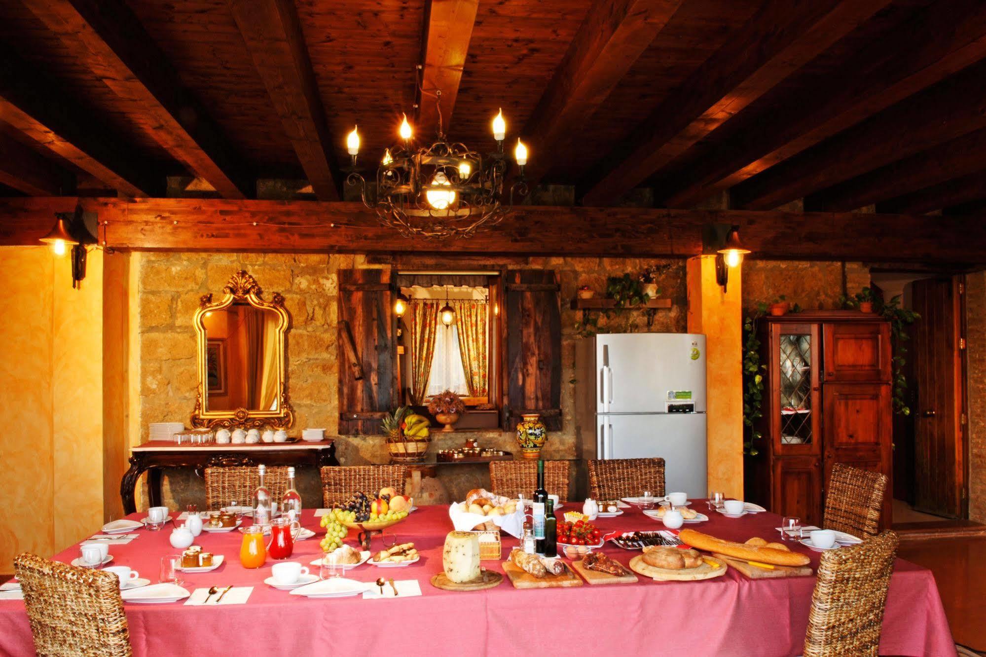 Bed and Breakfast La Casa Sulla Collina D'Oro Пьяцца-Армерина Экстерьер фото